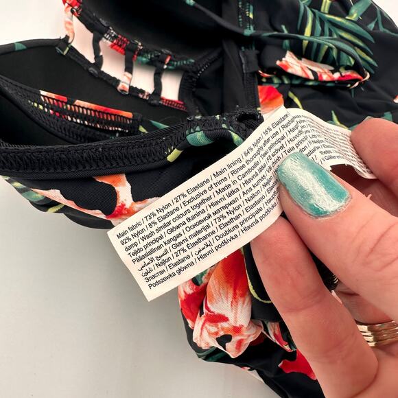 F&F Floral One Piece Swimsuit Size 8 - Picture 2 of 7